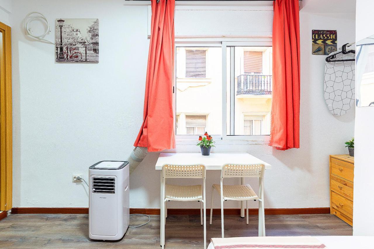 Rooms Young People Only, Soho Citycenter Málaga Buitenkant foto