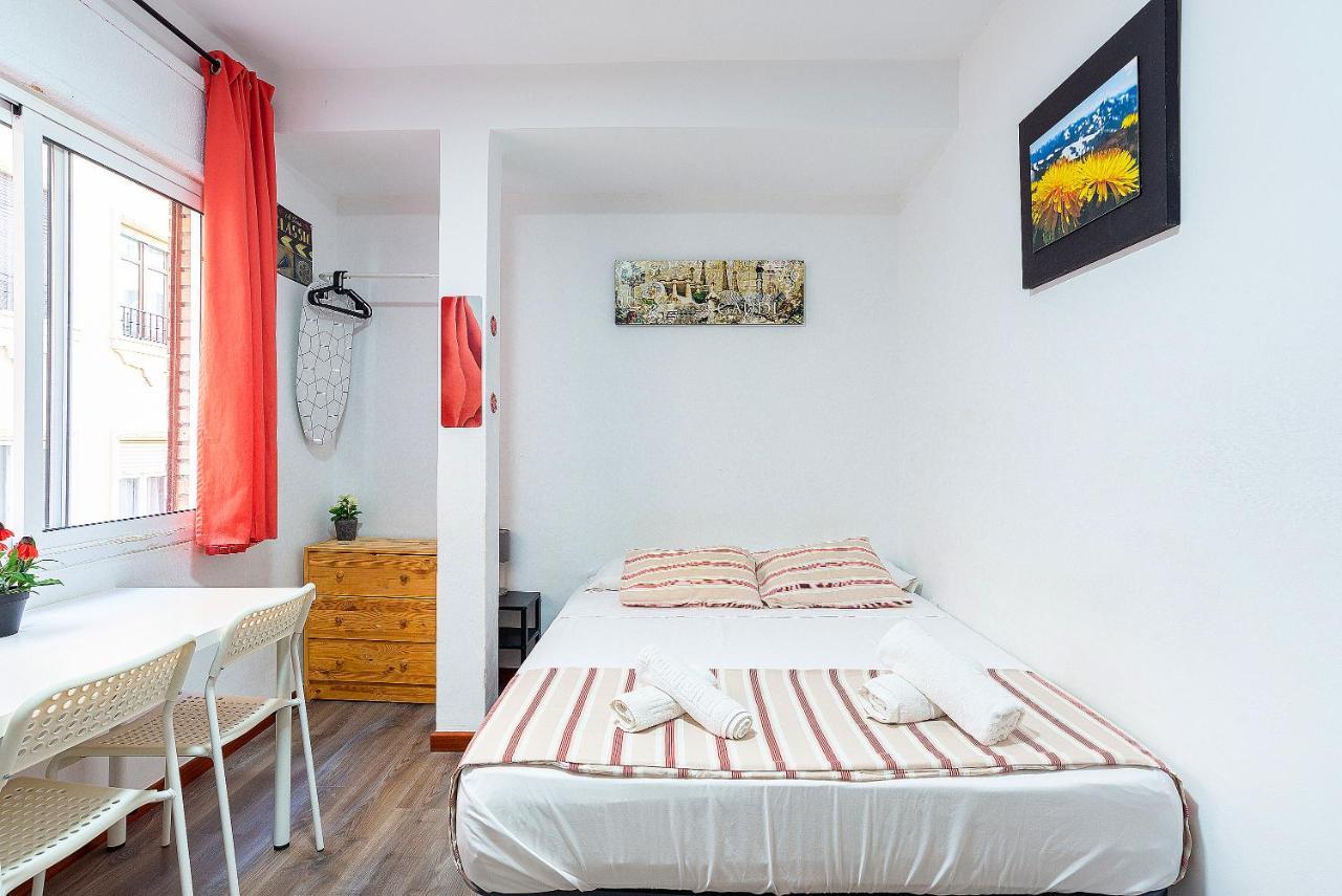 Rooms Young People Only, Soho Citycenter Málaga Buitenkant foto