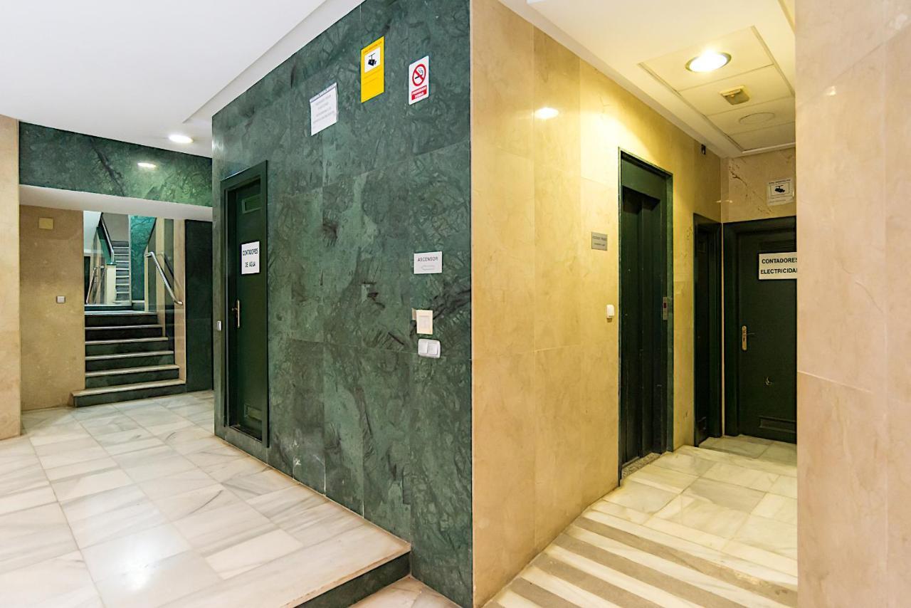 Rooms Young People Only, Soho Citycenter Málaga Buitenkant foto