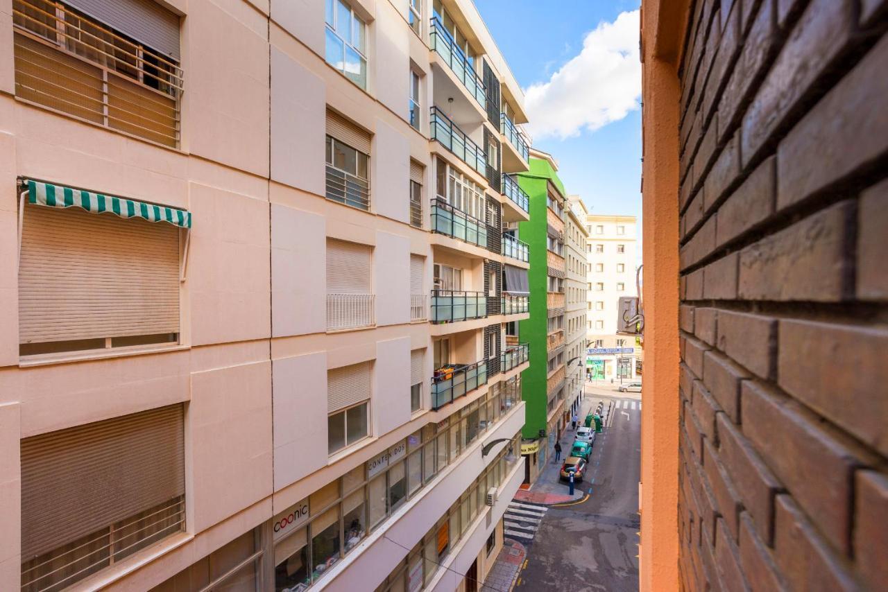 Rooms Young People Only, Soho Citycenter Málaga Buitenkant foto